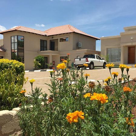 Hill View Inn Serowe Esterno foto