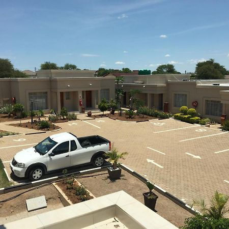 Hill View Inn Serowe Esterno foto