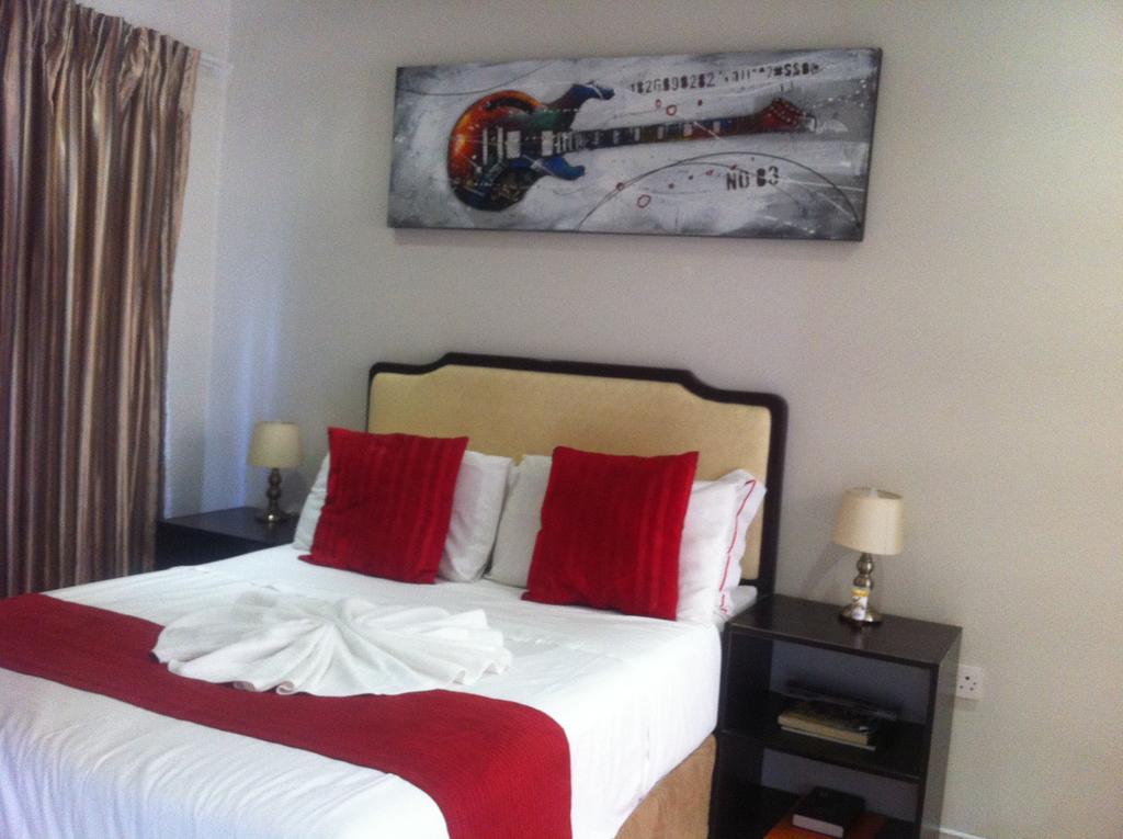 Hill View Inn Serowe Esterno foto