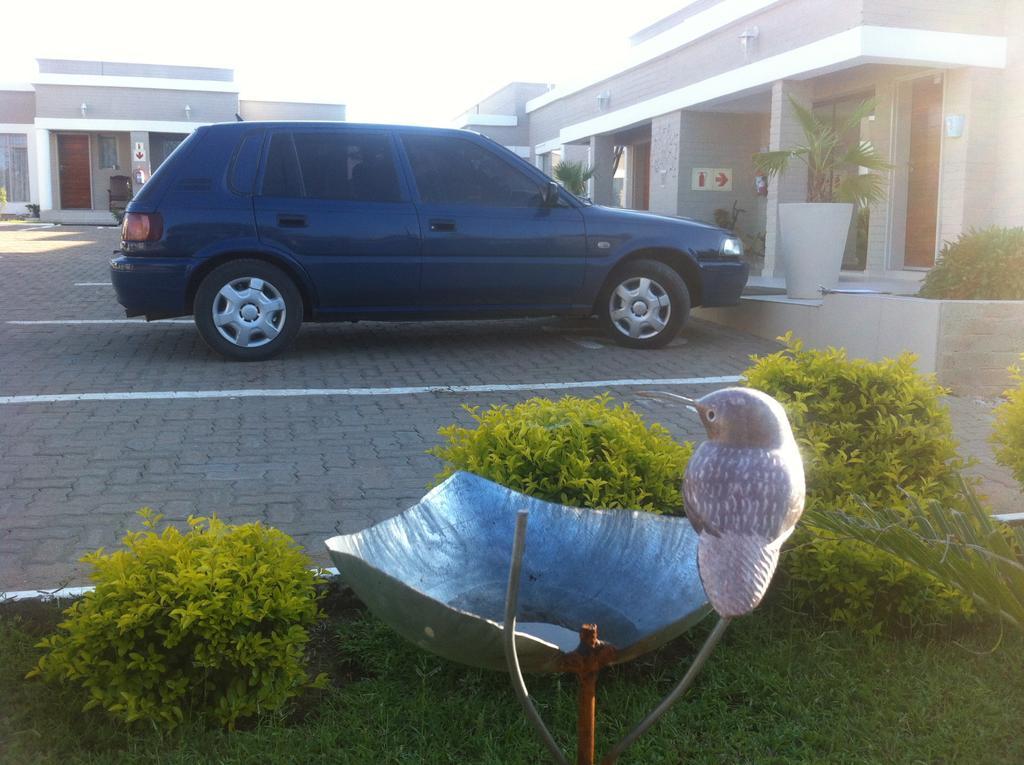 Hill View Inn Serowe Esterno foto